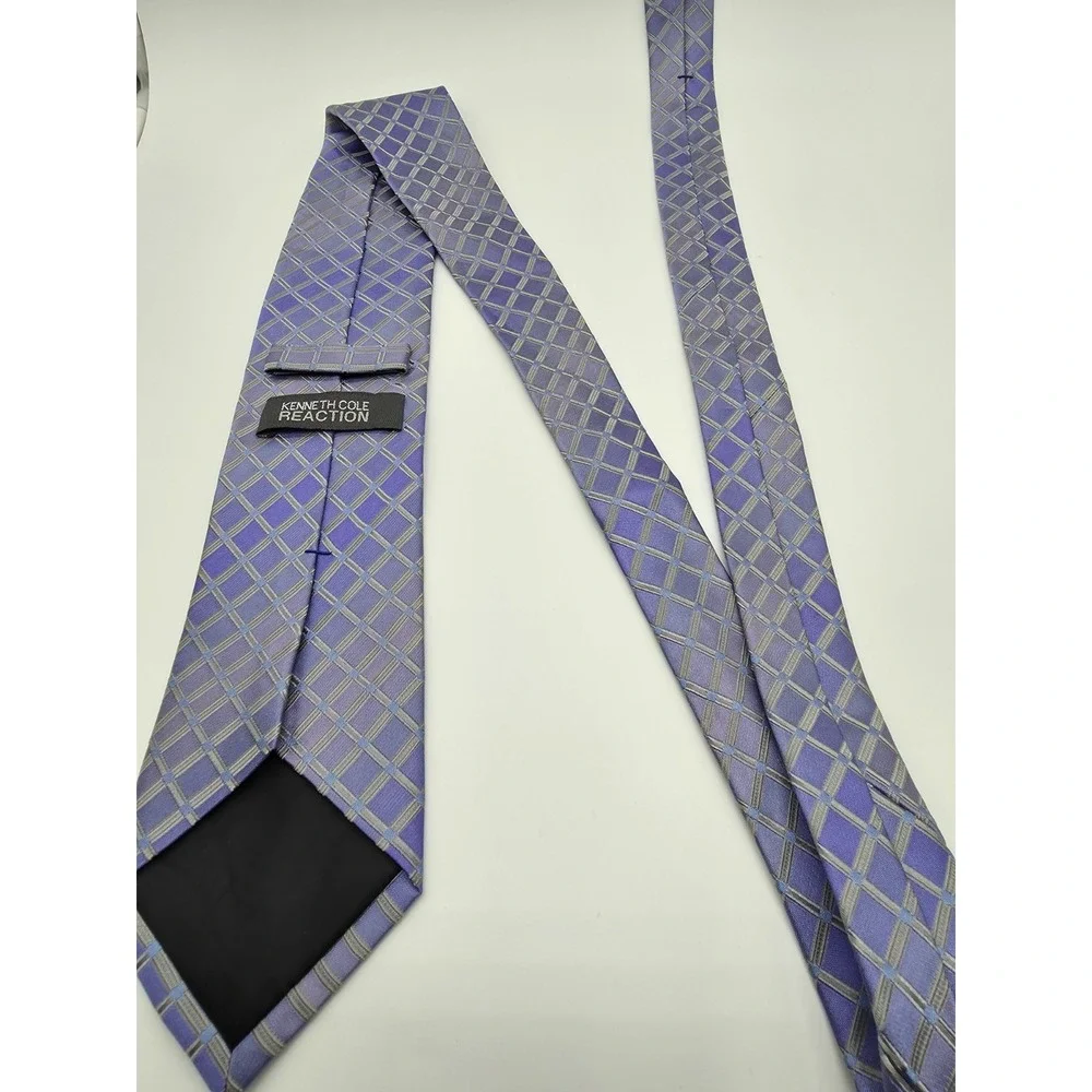Kenneth Cole kenneth cole